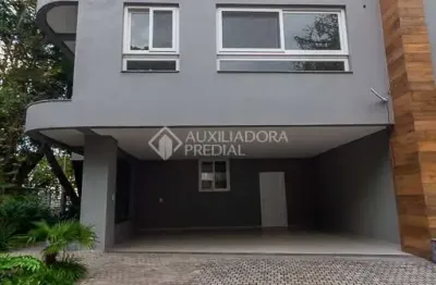 Casa em condomínio fechado com 3 quartos à venda na rua almirante câmara, 50, tristeza, porto alegre, 308 m2 por r$ 2.185.000