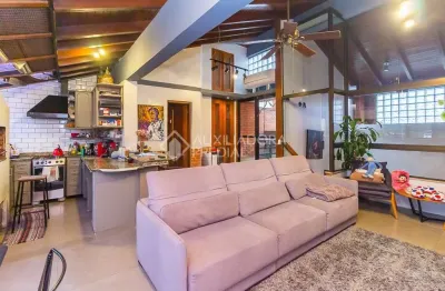 Casa em condomínio fechado com 3 quartos à venda na avenida jacuí, 978, cristal, porto alegre, 365 m2 por r$ 920.000