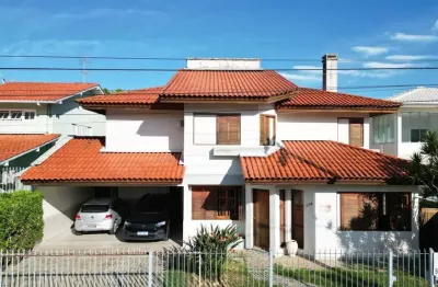 Casa com 6 quartos à venda na rua comandante ademar nunes pires, 156, córrego grande, florianópolis, 346 m2 por r$ 2.200.000