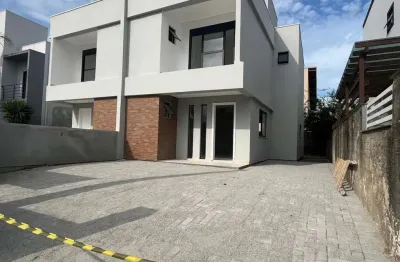 Casa com 3 quartos à venda na rua arco íris, 535, carianos, florianópolis, 142 m2 por r$ 999.000