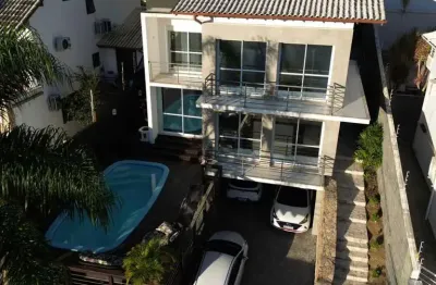 Casa com 3 quartos à venda na rua das figueiras, 335, pedra branca, palhoça, 248 m2 por r$ 3.200.000