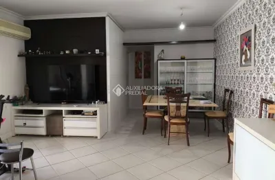 Apartamento com 3 quartos à venda na rua santo inácio de loyola, 124, centro, florianópolis, 131 m2 por r$ 1.650.000