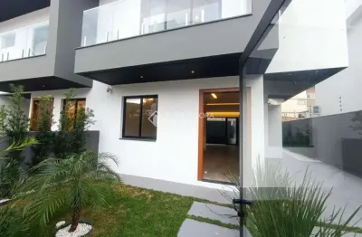 Casa com 3 quartos à venda na rua verona, 1, pagani, palhoça, 111 m2 por r$ 800.000