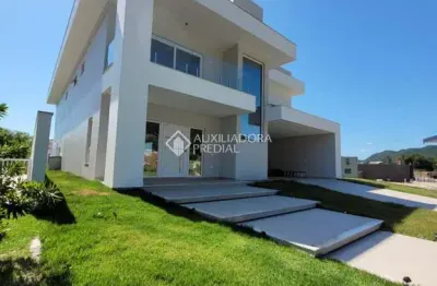 Casa em condomínio fechado com 4 quartos à venda na rodovia armando calil bulos, 4801, ingleses do rio vermelho, florianópolis, 400 m2 por r$ 3.549.000