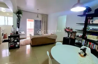 Apartamento com 3 quartos à venda na rua douglas seabra levier, 140, carvoeira, florianópolis, 69 m2 por r$ 650.000