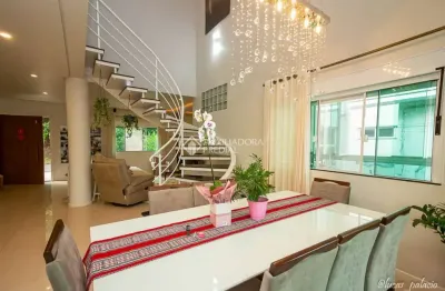 Casa em condomínio fechado com 3 quartos à venda na rua douglas seabra levier, 228, carvoeira, florianópolis, 315 m2 por r$ 3.900.000