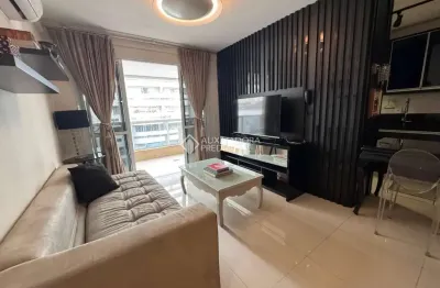 Apartamento com 3 quartos à venda na rua henrique bruggemann, 97, centro, florianópolis, 93 m2 por r$ 1.836.000