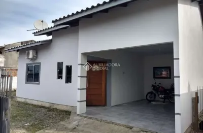 Casa com 2 quartos à venda na servidão estrela dourada, 71, tapera, florianópolis, 90 m2 por r$ 480.000
