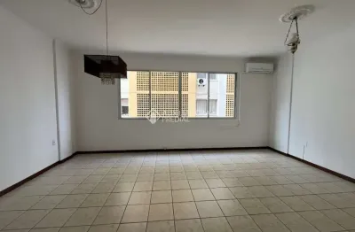 Apartamento com 3 quartos à venda na rua anita garibaldi, 149, centro, florianópolis, 131 m2 por r$ 800.000