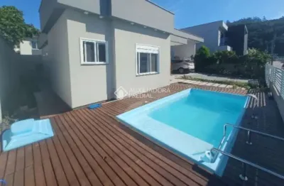 Casa em condomínio fechado com 3 quartos à venda na rodovia virgílio várzea, 4690, canasvieiras, florianópolis, 159 m2 por r$ 1.900.000