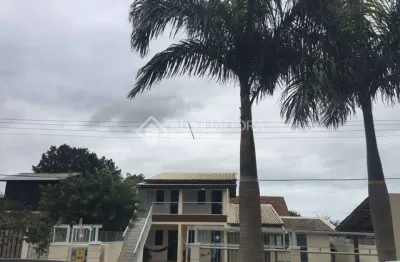 Prédio à venda na rua moçambique, 1323, são joão do rio vermelho, florianópolis, 200 m2 por r$ 1.800.000