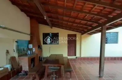 Casa com 5 quartos à venda na rua libia cruz, 343, estreito, florianópolis, 300 m2 por r$ 899.000