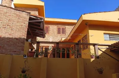 Casa com 4 quartos à venda na Rua Vinte de Agosto, 45, Nova Petrópolis, São Bernardo do Campo, 324 m2 por R$ 1.650.000