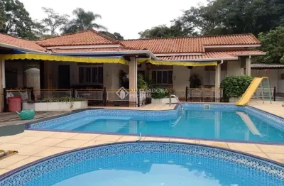 Casa com 3 quartos à venda na Rua Particular, 1053, Centro, Taubaté, 253 m2 por R$ 640.000