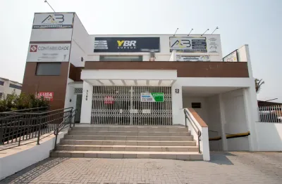 Ponto comercial para alugar na Avenida Jacob Macanhan, 3186, Jardim Cláudia, Pinhais