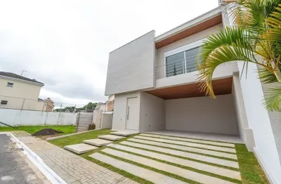 Excelente casa de condomínio fechado, pronta para morar no bairro vista alegre.