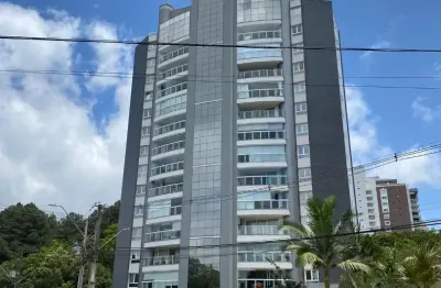 03 suítes no ecoville totalmente mobiliado (suíte master c/closet e estar), amplo estar para 02 ambientes elegantemente mobiliado