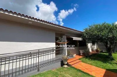 Casa comercial com 3 salas para alugar na Rua Joaquim Távora, Parque São Paulo, Cascavel