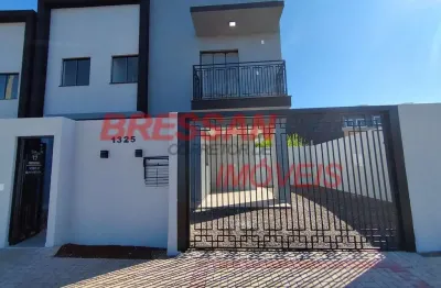 Belissimo sobrado com frente 12.50 e amplo quintal agende sua visita