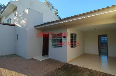 Casa dois quartos com dois banheiros sala cozinha e garagem coberta