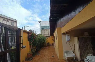 Localização privilegiada! casa 2 pavimentos | térreo no nível da rua | fácil acesso à marginal
