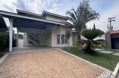Casa com 4 dormitórios para alugar, no exclusivo condomínio das samambaias
