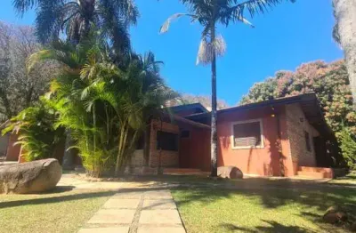 Casa térrea no Condomínio Panorama em Atibaia SP.  Venda ou locação.