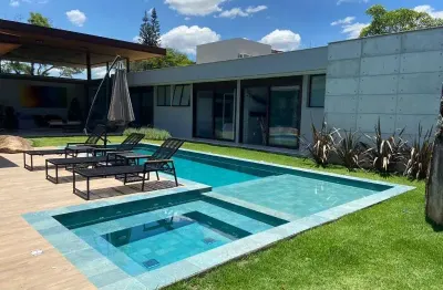 Casa nova térrea no Condomínio Flamboyant - Atibaia-SP! 4 quartos, 4 suítes, 3 salas, 7 banheiros, 4 vagas, 500m², pedra grande