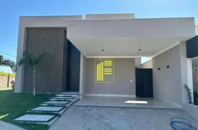 Vende-se casa térrea com 03 suítes e piscina em condomínio