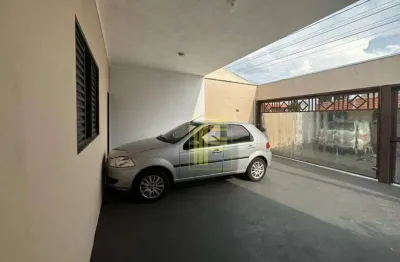 Casa para venda em mirassol com 03 quartos e 04 vagas de garagem.