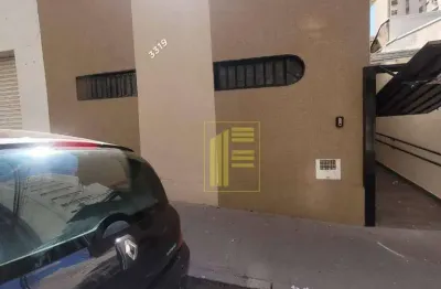 Casa comercial para locação no centro – 100 m², 05 salas e estrutura completa