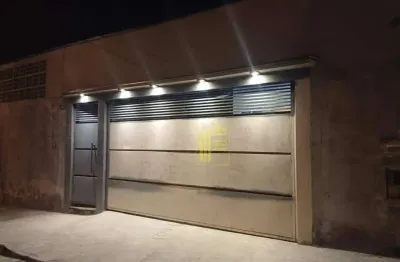 Casa no fraternidade para locação com suíte, 02 vagas e varanda com pia.