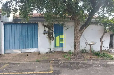 Casa para locação no joão paulo com 02 quartos e 02 vagas de garagem.