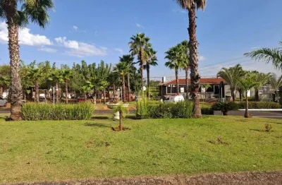 Casa no condomínio parque da liberdade 5 para alugar com 03 quartos, 1 suíte e 2 vagas de garagem.