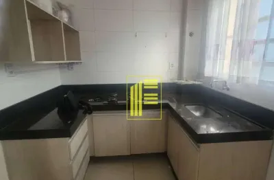 Apartamento com armários planejados, 02 quartos e garagem no jardim vetorasso.