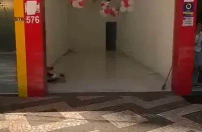 Sala comercial para locação – 90 m² – calçadão de londrina (av. paraná, 576)   ponto comercial pronto para o sucesso!  loja ampla com 90 m², acabamento moderno e fachada de destaque, localizada no cor