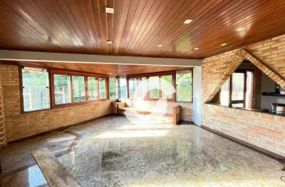 Casa em itacoatiara com 4 dormitórios à venda, 410 m² por r$ 2.600.000 - itacoatiara - niterói/rj