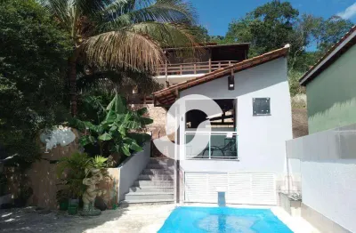 : excelente casa, localizada em rua sem saída em um bairro bucólico, rodeado de natureza e tranquilidade, com uma vista deslumbrante.