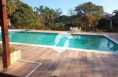 Residência localizada no condomínio vila remanso verde, no bairro de pendotiba
