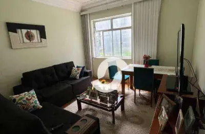 Esplêndido apartamento estrategicamente situado na quadra da deslumbrante praia de icarai. com a vantagem de receber o sol da manhã, esta residência s