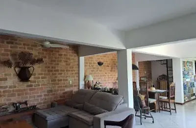 Casa com 4 dormitórios à venda, 207 m² por r$ 980.000,00 - engenho do mato - niterói/rj