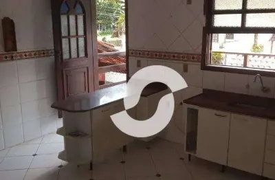 Casa com 3 dormitórios à venda, 300 m² por r$ 800.000,00 - serra grande - niterói/rj