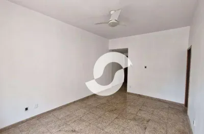 Amplo apartamento de 3 qts, 2 banheiros, boa cozinha, área e 1 banheiro de serviço. o prédio é muito bem administrado