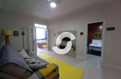 Apartamento de 1 quarto, revertido para 2 quartos. A 6 minutos da Praia do Forte.