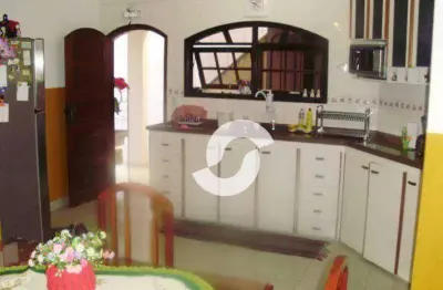 Casa com 3 dormitórios à venda, 329 m² por R$ 300.000,00 - Engenho Pequeno - São Gonçalo/RJ