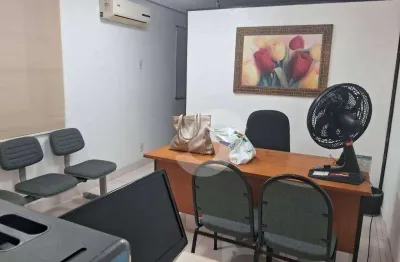 Sala comercial com 3 salas à venda na Avenida Ernani do Amaral Peixoto, 334, Centro, Niterói