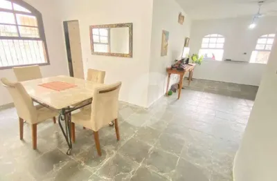 Casa com 3 dormitórios à venda, 180 m² por r$ 750.000,00 - piratininga - niterói/rj