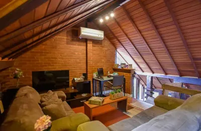 Casa com 3 dormitórios à venda, 236 m² por r$ 1.690.000,00 - itaipu - niterói/rj