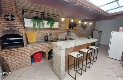 Casa com 3 quartos ( 1 suite)  com 187 m2   - arsenal - sg