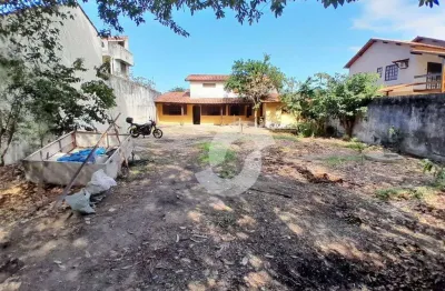 Casa com 2 dormitórios à venda, 108 m² por R$ 590.000,00 - Itaipu - Niterói/RJ
